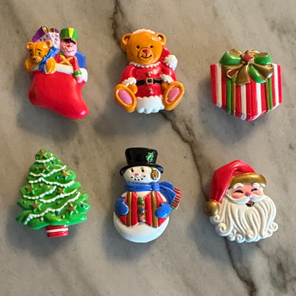 Festive Vintage Christmas Button Cover Set